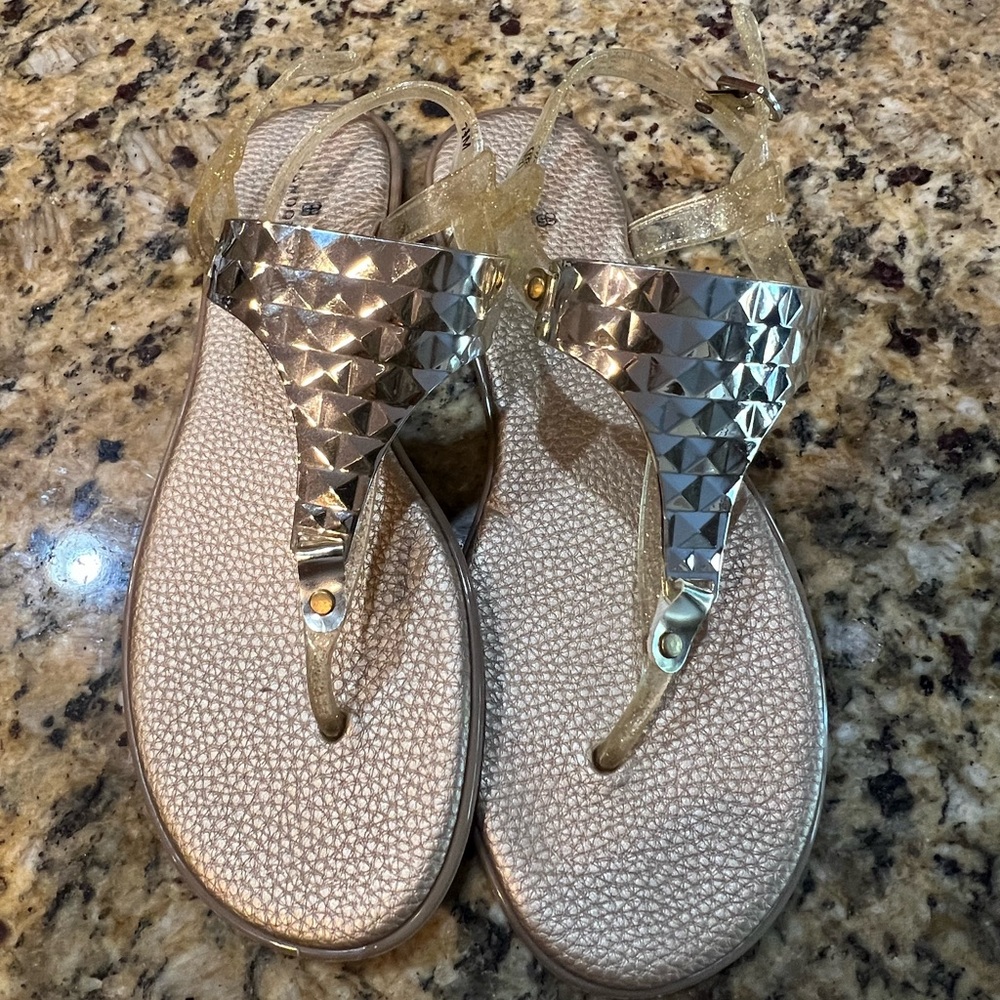 Ladies sandals